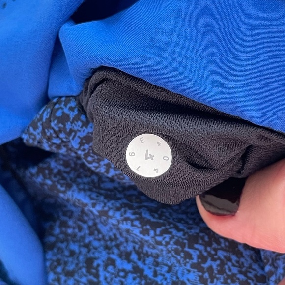 Lululemon Hit It Short Cerulean Blue size 4 - Picture 9 of 13